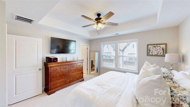 Building Photo - 421 Grey Reagan Trail