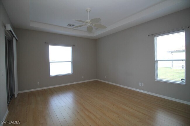 Building Photo - 2086 Grove Dr