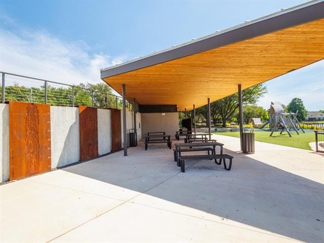 Building Photo - 1821 Hamilton Dr