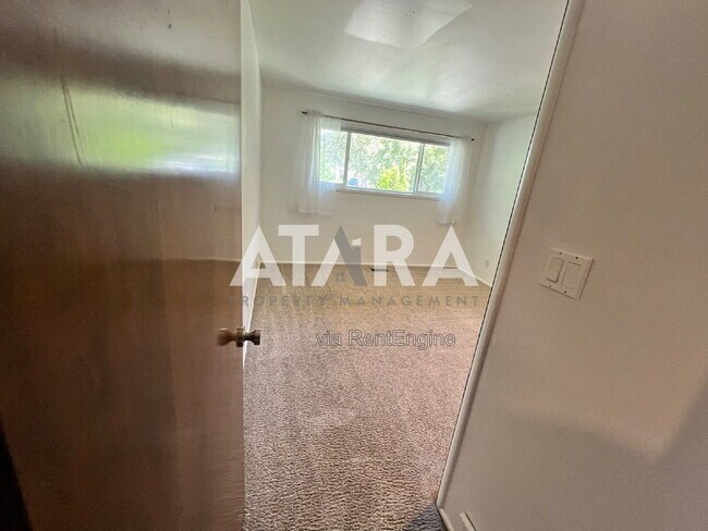 Building Photo - 270 2020 N
