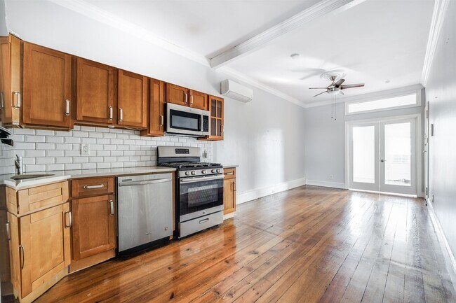 Primary Photo - 155a Sherman Ave