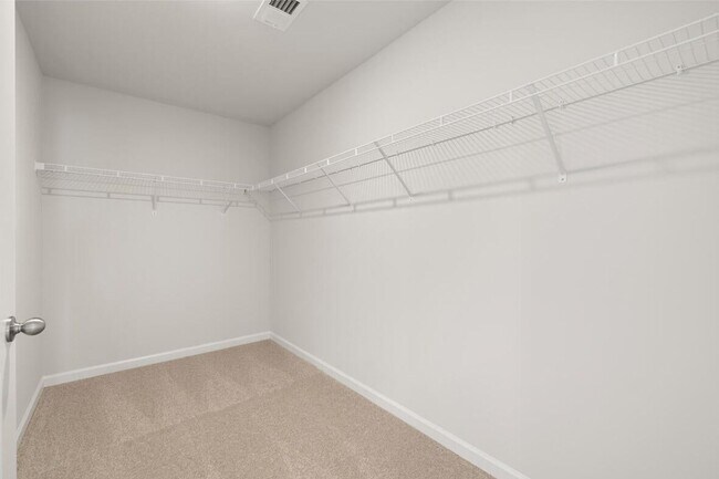 Building Photo - 4639 Southwind Rd