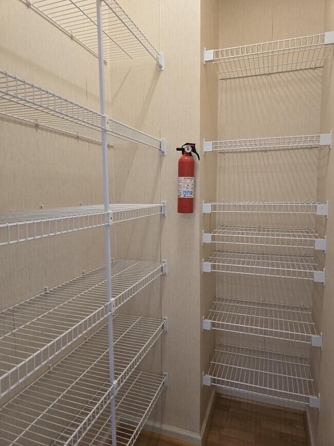 Building Photo - 5104 Grist Mill Ct