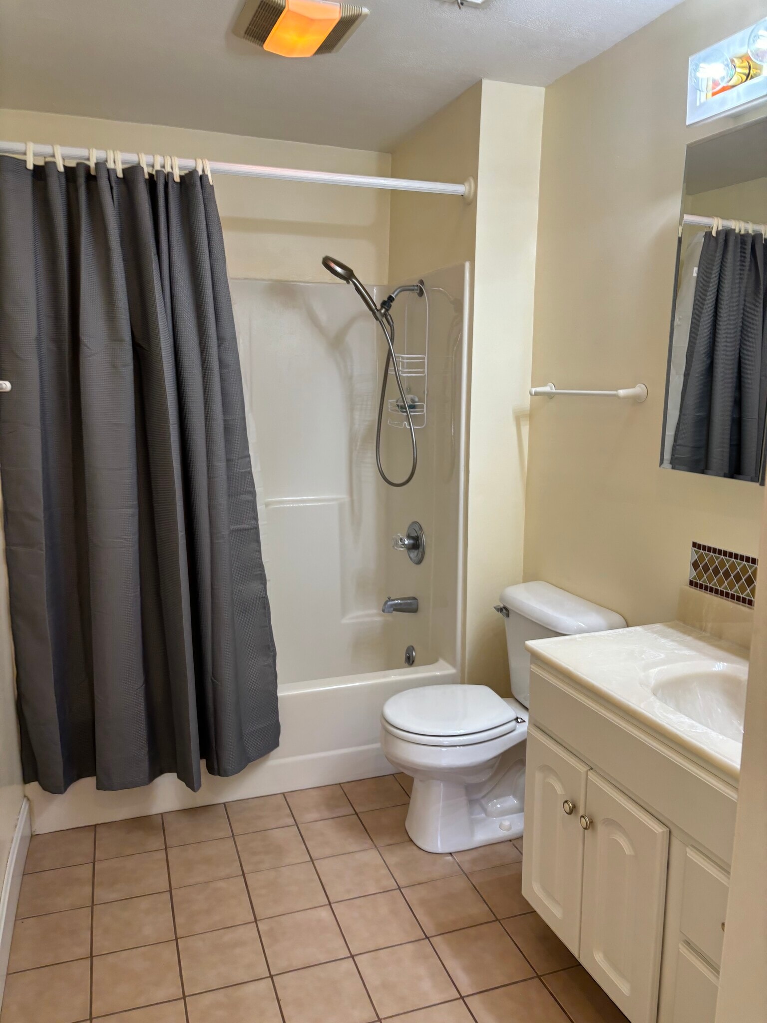 Building Photo - 117 N Front St