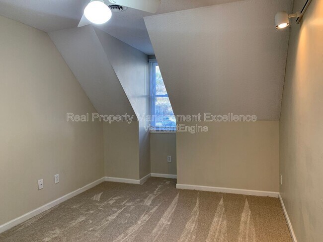 Building Photo - 4437 Whisperwood Dr