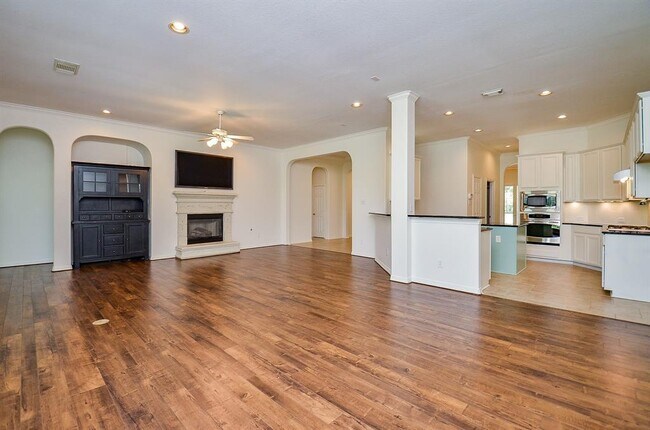 Building Photo - 7706 Bayou Green Ln