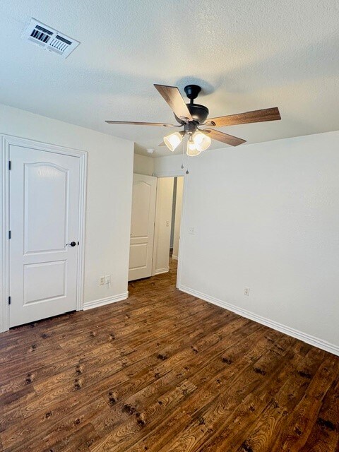 Building Photo - 4057 W Spring House Dr