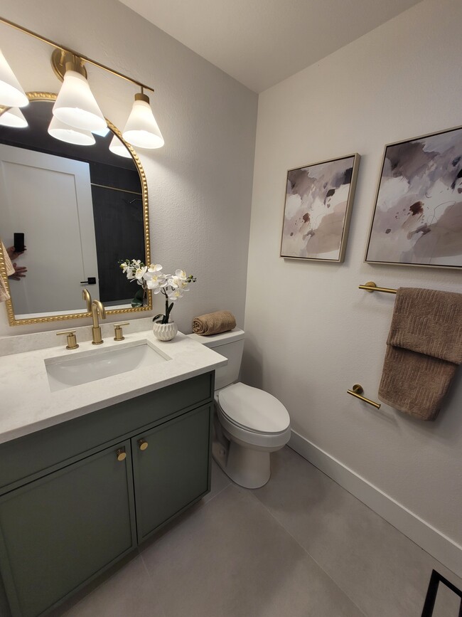 Building Photo - 19229 34th Dr SE