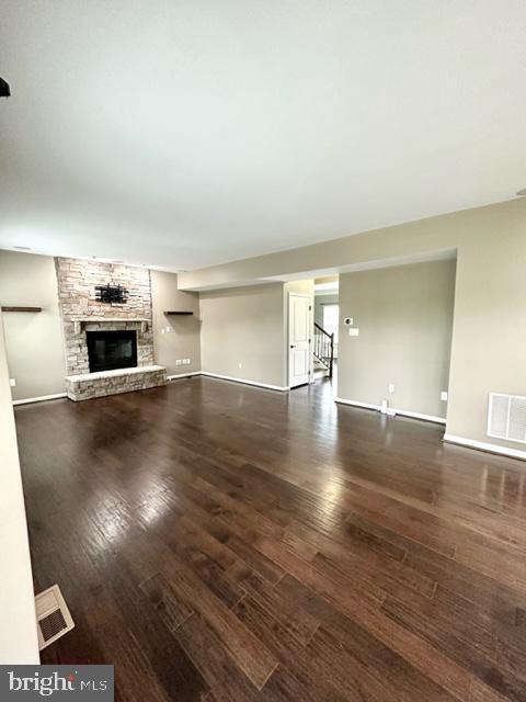 Building Photo - 210 Parker Dr
