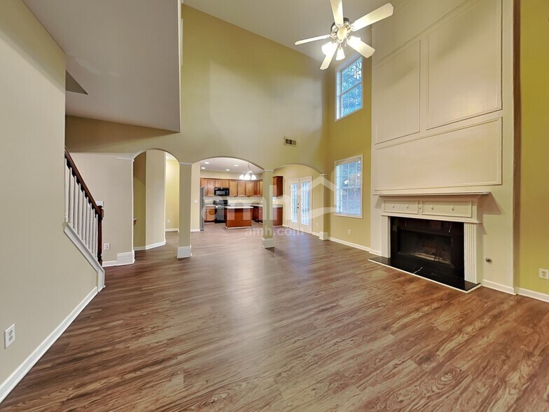 Building Photo - 1319 Station Ridge Dr