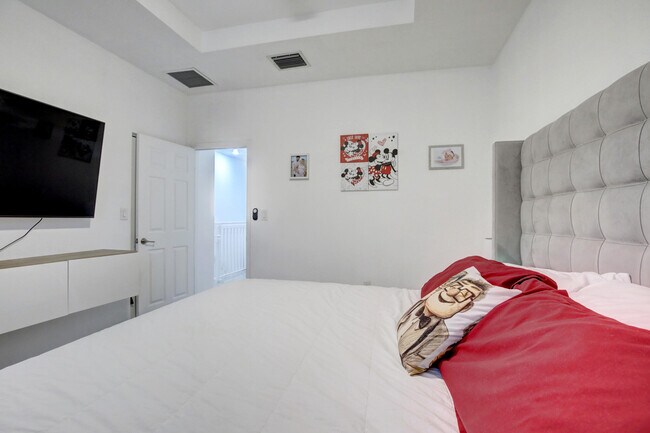 Building Photo - 15086 SW 115th St