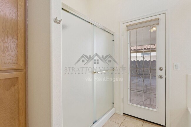 Building Photo - 9841 W Tonopah Dr