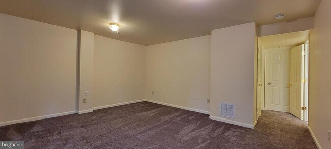Building Photo - 601 Primus Ct