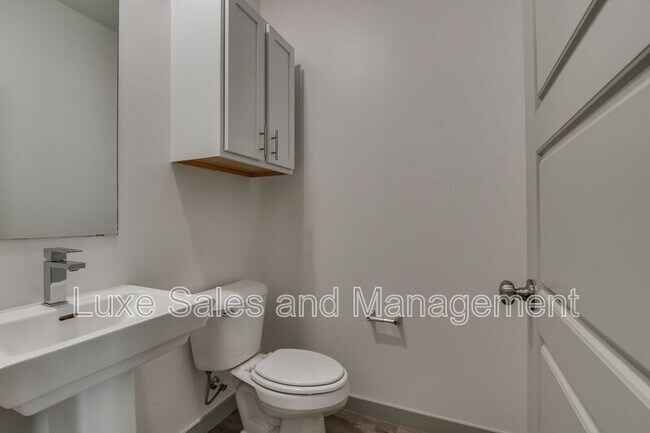 Building Photo - 13508 Vinita Dr