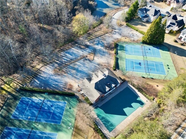 Building Photo - 137 Towne Park Dr