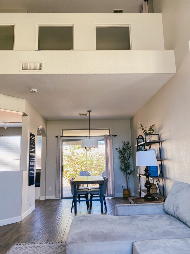 Building Photo - 14286 W Cora Ln