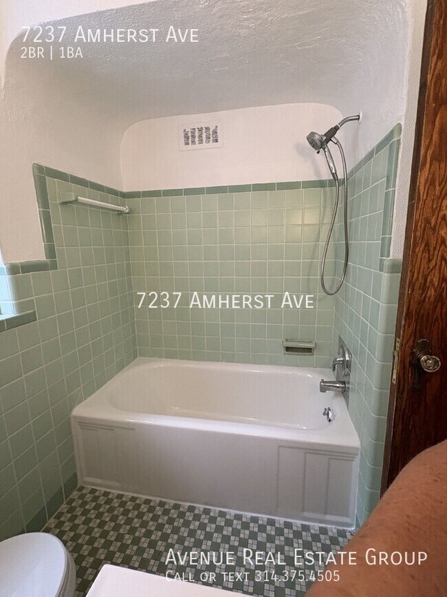 Building Photo - 7237 Amherst Ave