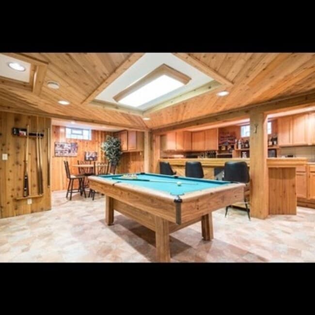 Building Photo - Beautiful 3-bedroom single family home jus...