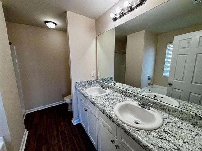 Building Photo - 637 Carlton Pointe Dr