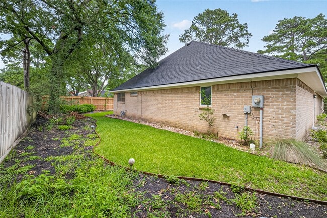 Building Photo - 7111 Halfpenny Rd