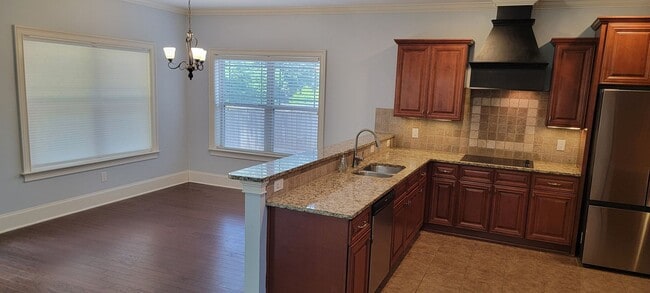 Building Photo - Stunning 4-Bedroom, 3.5-bath Home in the P...