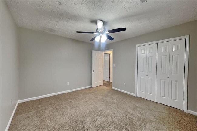 Building Photo - 1595 Thoreau Dr