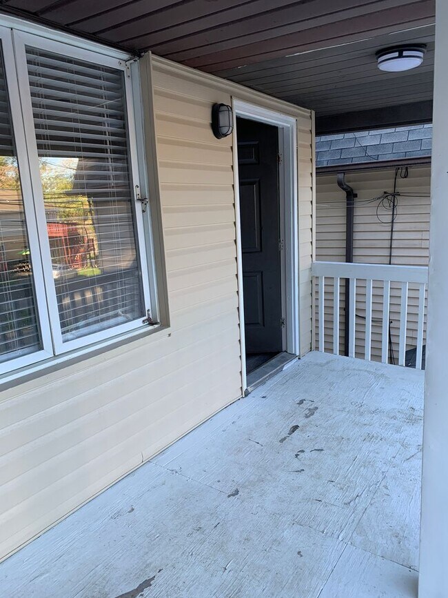 Building Photo - 2630 Edwards Wy