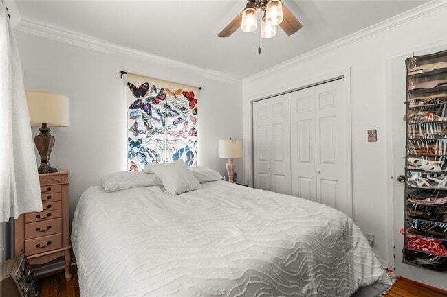 Building Photo - 5831 Burr Oak Dr