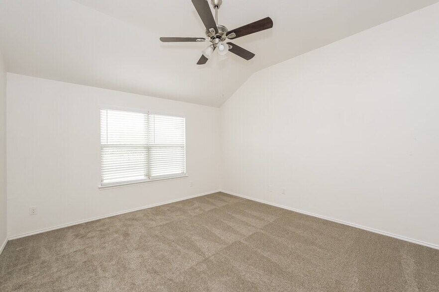 Building Photo - 16301 Severn Ln