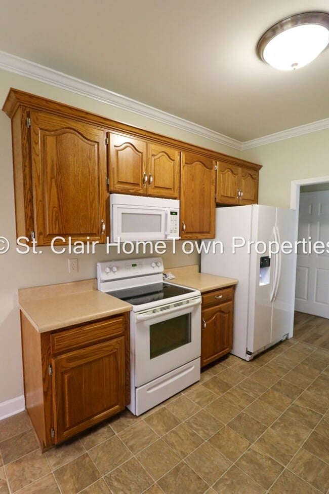 Building Photo - Great Family Home