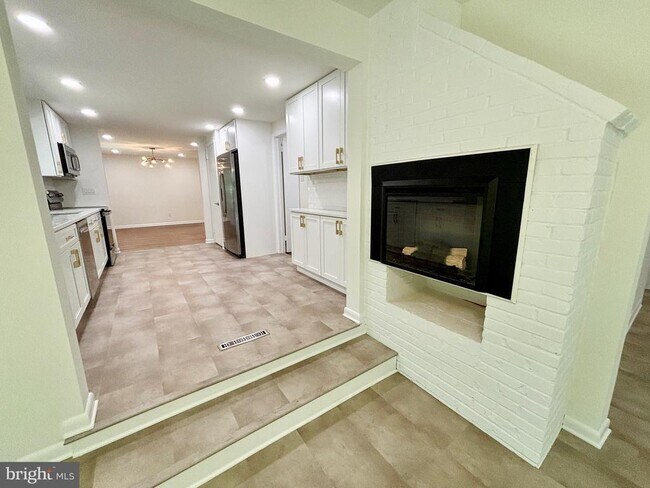 Building Photo - 554 Tarrington Rd