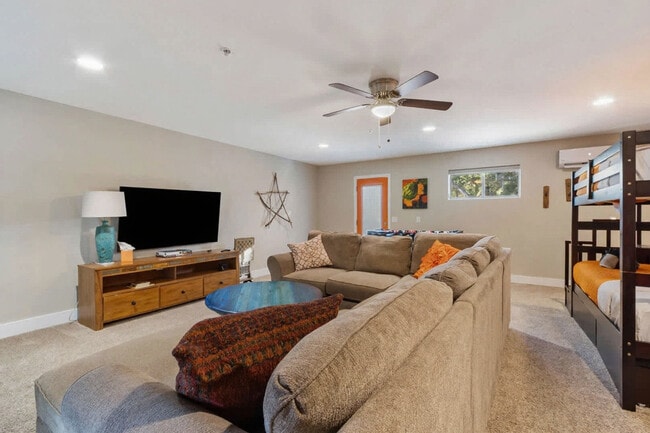 Building Photo - 627 Elmersville Rd