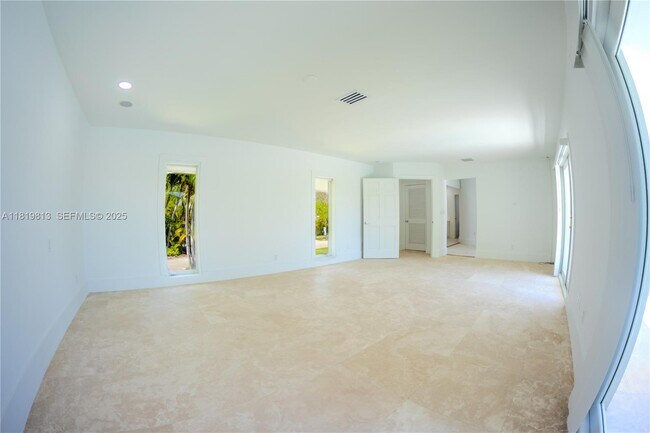 Building Photo - 6540 SW 135th Terrace