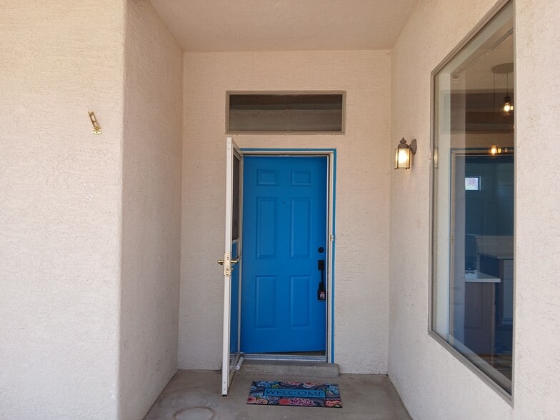 Building Photo - 10112 Luz del Dia Dr NW
