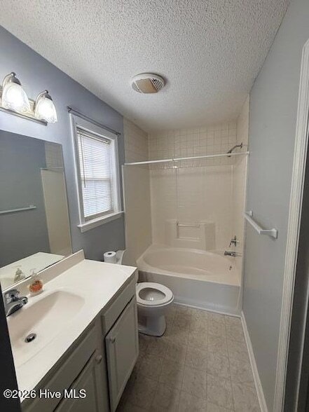 Building Photo - 200 Commons Ct