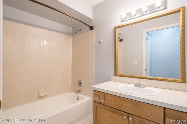 Building Photo - 44770 Marigold Dr