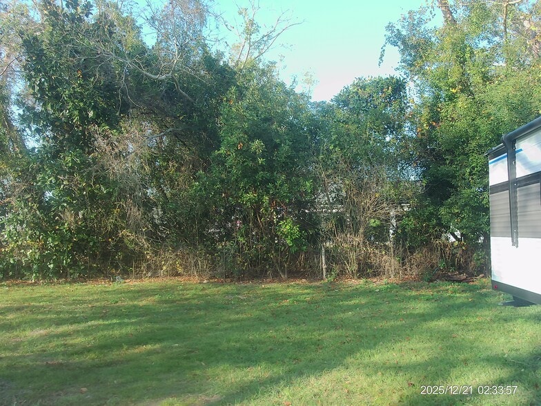 Building Photo - 2727 N Poinciana Blvd