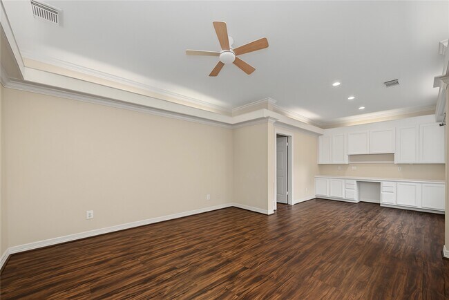 Building Photo - 14135 Swallowfield Dr