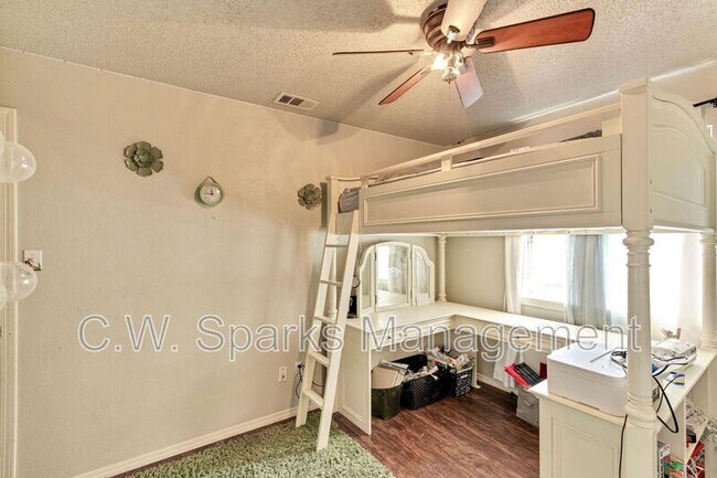 Building Photo - 4018 Smartt St