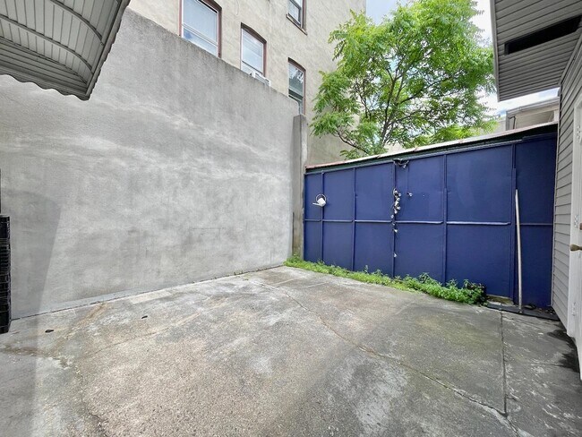 Building Photo - 4202 New York Ave