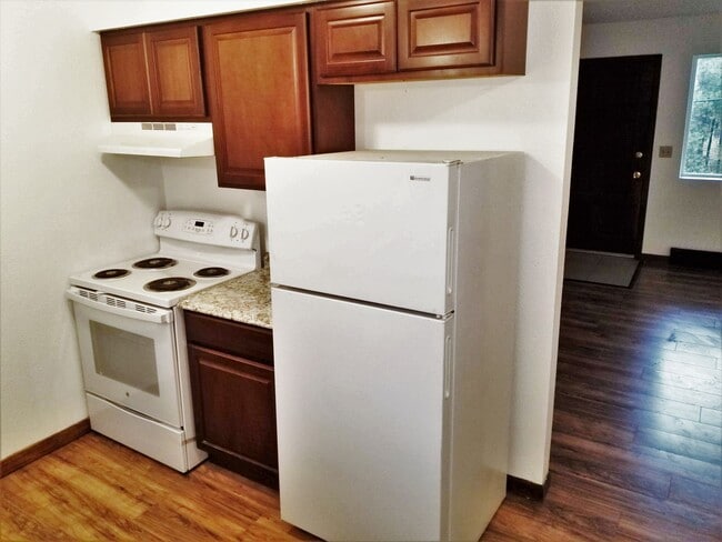 Building Photo - $100 OFF 1st Month! Updated 2 Bed, 1 Bath Townhouse next to NAU!! Students & Sm. Pets OK !! Avail...