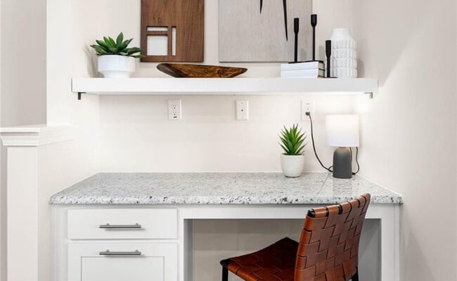 Building Photo - Stunning New Build Townhome Ready to Rent