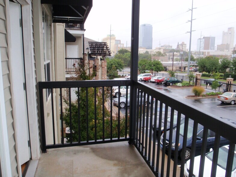 Building Photo - 724 North Street