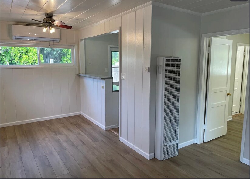 Building Photo - 555 S Indian Hill Blvd