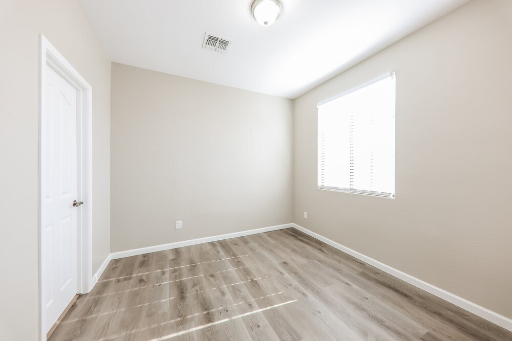 Building Photo - 2432 W Dusty Wren Dr