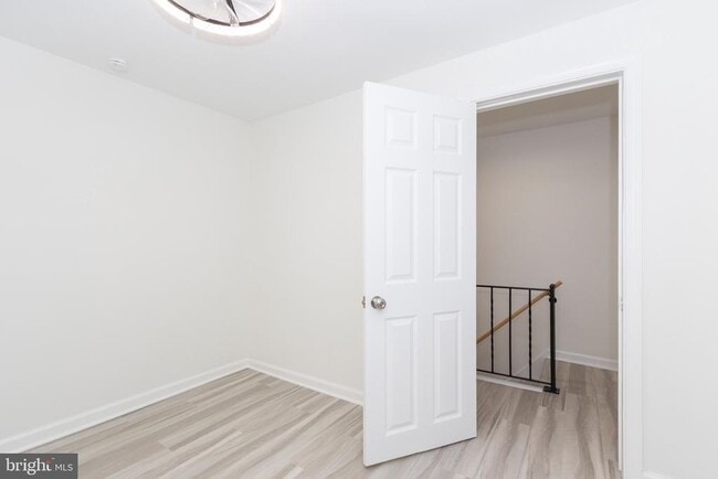 Building Photo - 2711 Oakford St