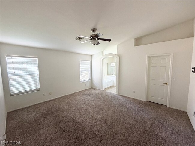 Building Photo - 374 Yacht Ave
