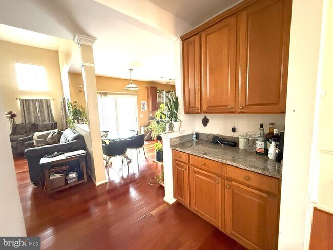 Building Photo - 18416 Beechnut Way