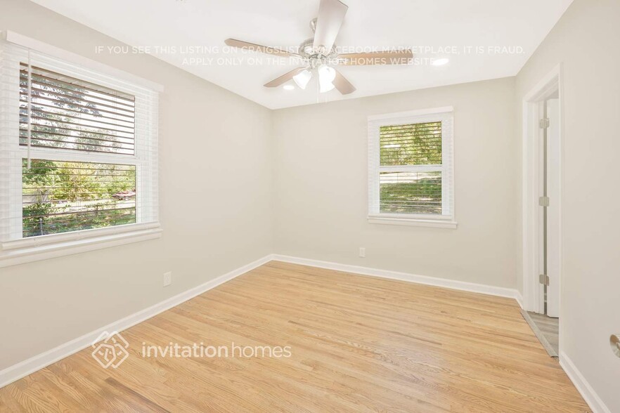 Building Photo - 4856 Torbay Dr
