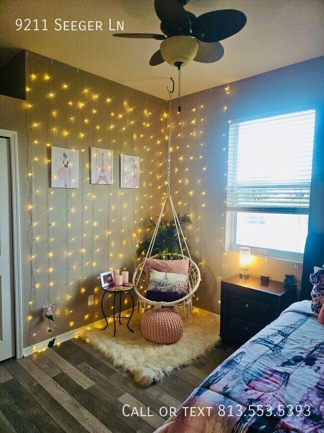 Building Photo - 9211 Seeger Ln